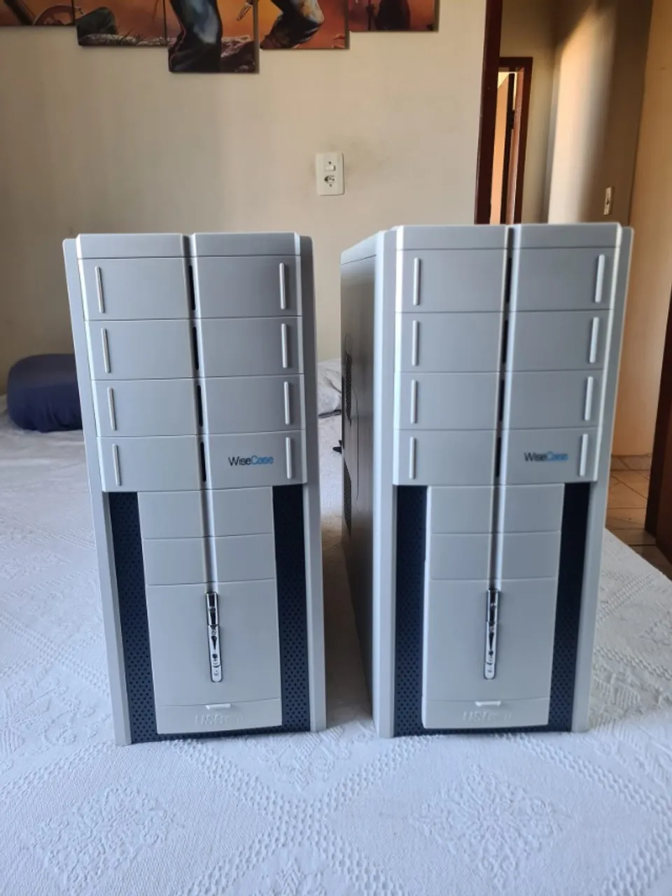gabinete 4 baias branco retro novo 