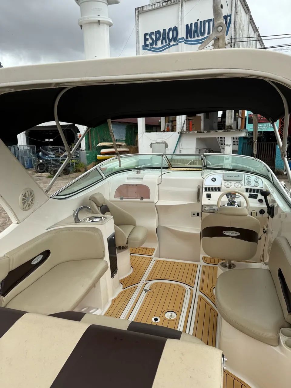 Vende-se lancha Ventura 26,5pés ótimo estado  - Foto 2