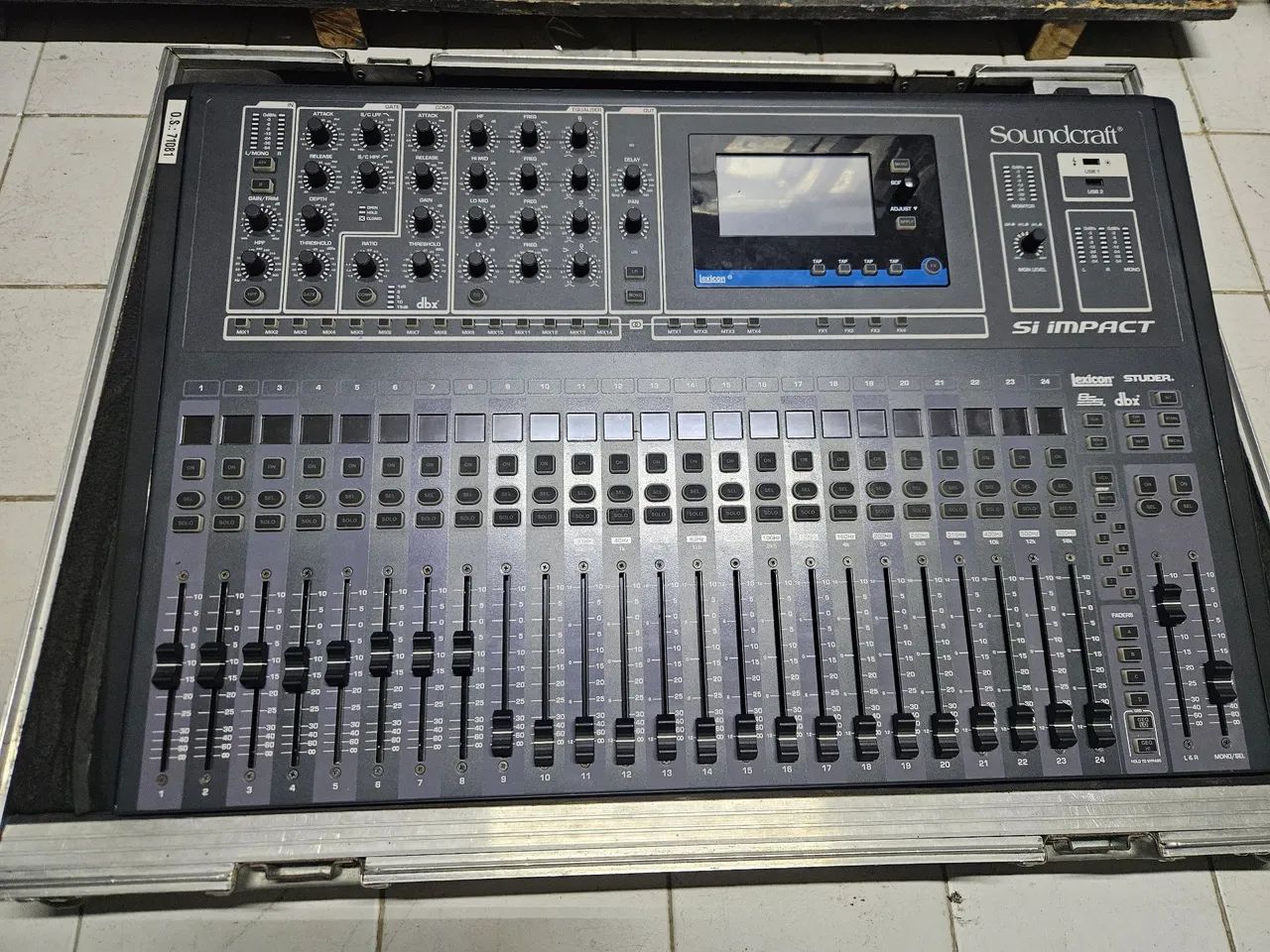 Mesa de Som Soundcraft Si Impact