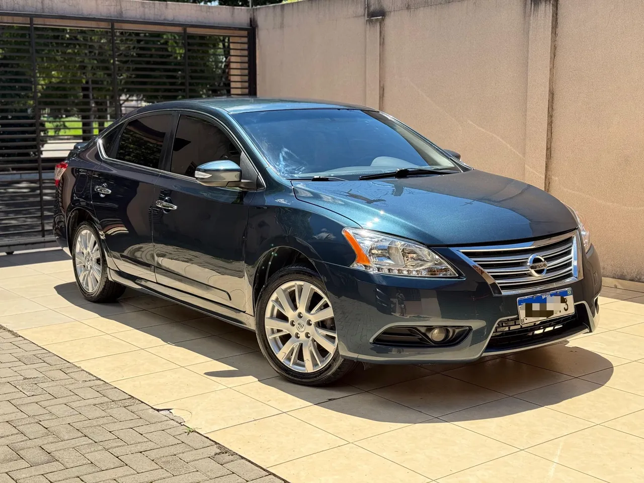 NISSAN 2015 Usados e Novos