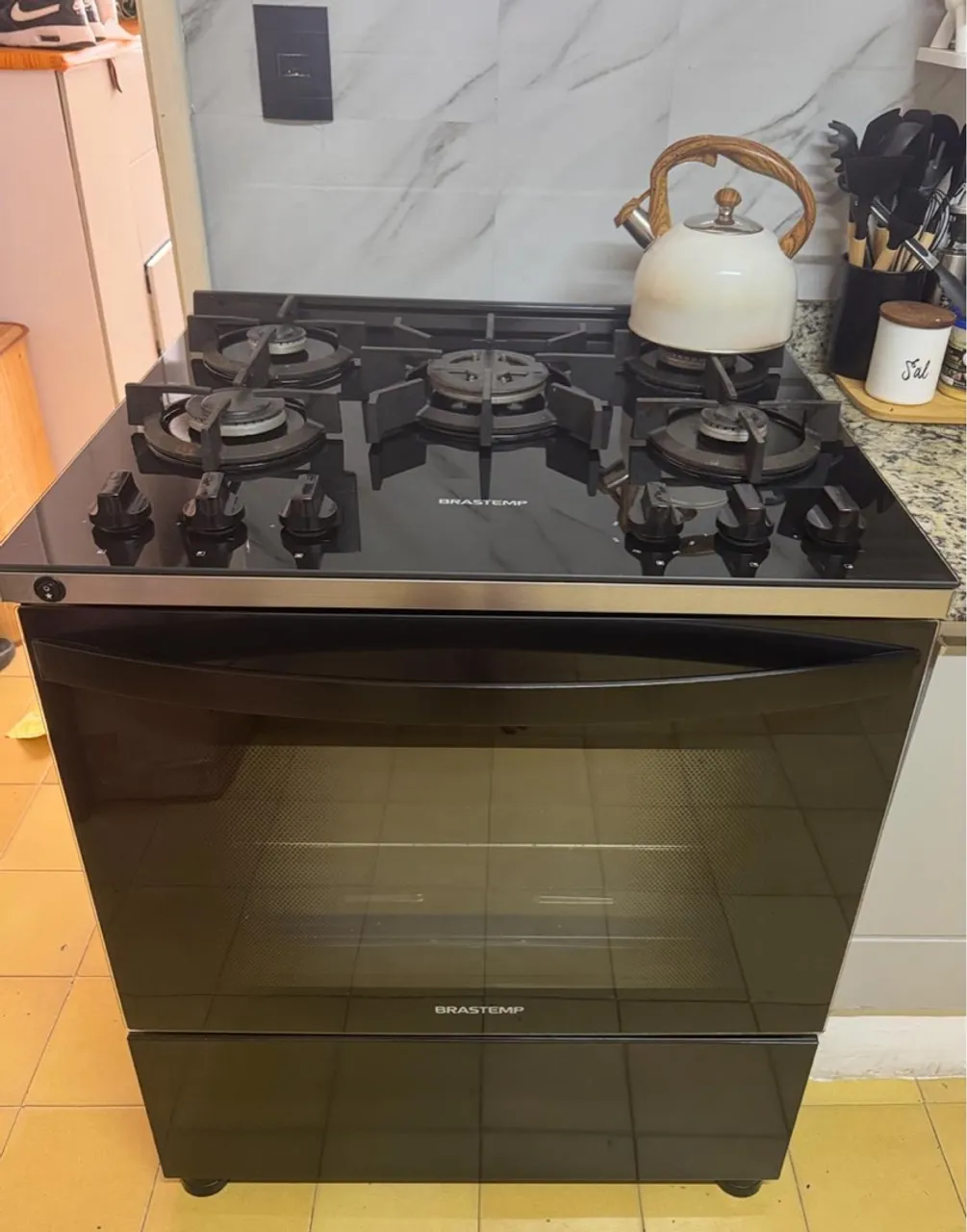 Fogão Brastemp 5 Bocas Preto Com Mesa de Vidro e Turbo Chama