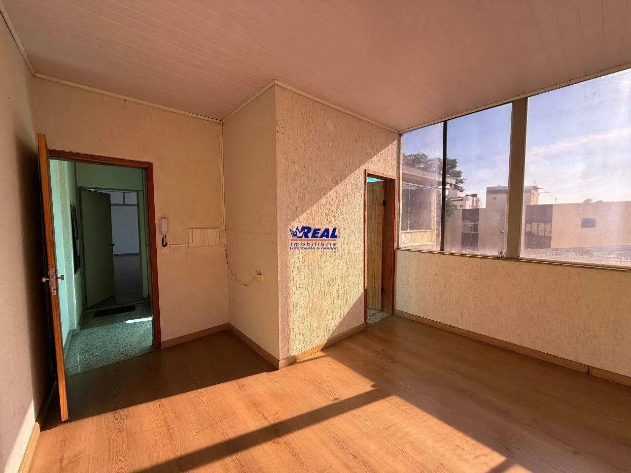 Sala para aluguel, Gloria - Contagem/MG