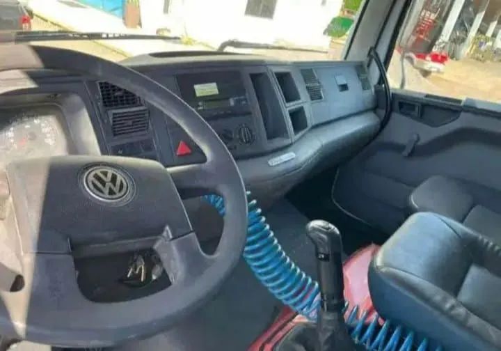 Vw 24.250 carroceria munk 6x2 ano 2011 - Foto 8