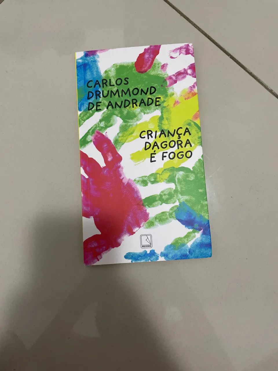 Livro Criança Dagora é Fogo
