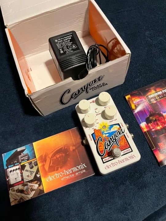 Pedal de guitarra Electro-harmonix Canyon Delay & Looper