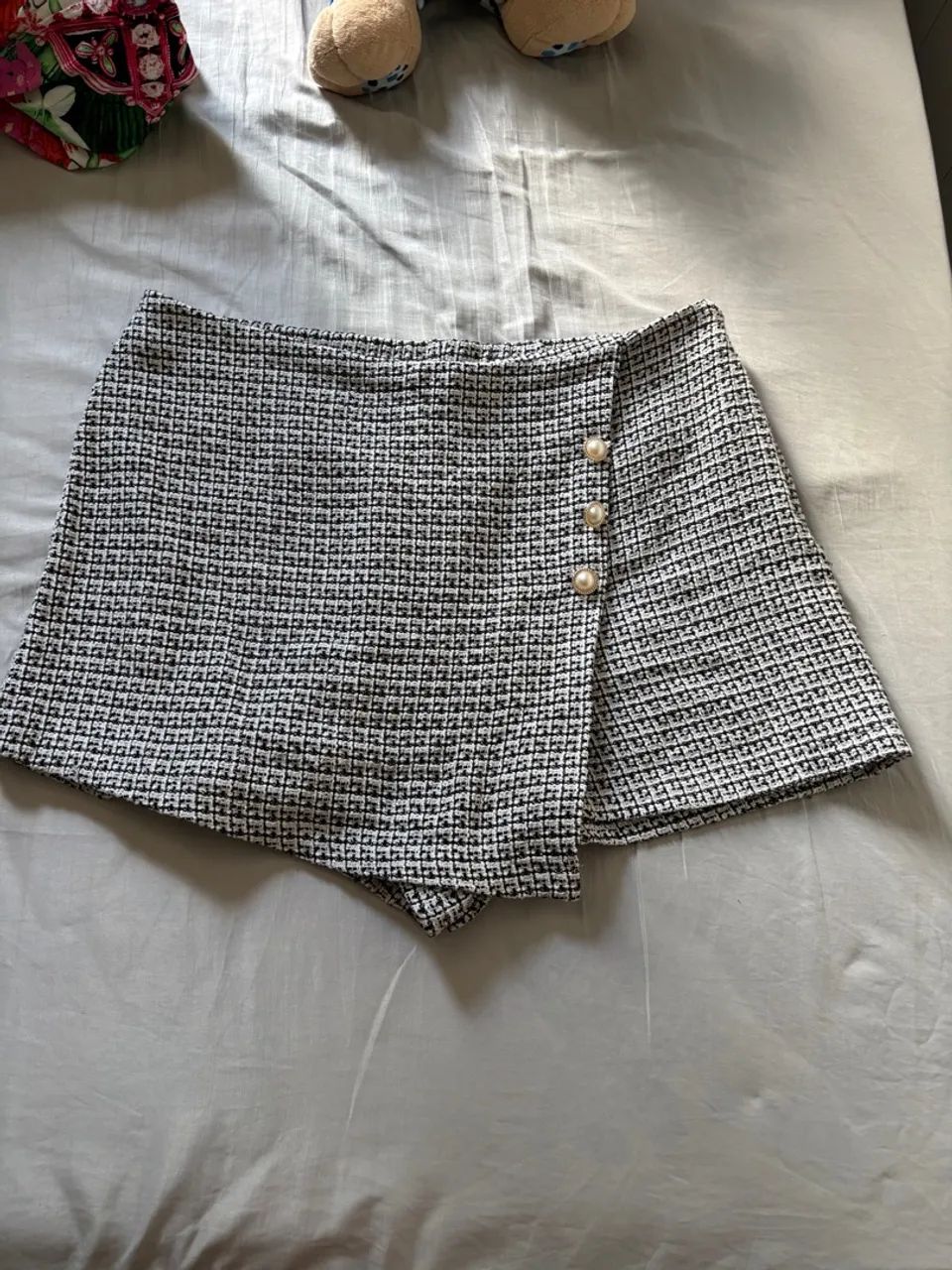 Short Saia xadrez branca e preta