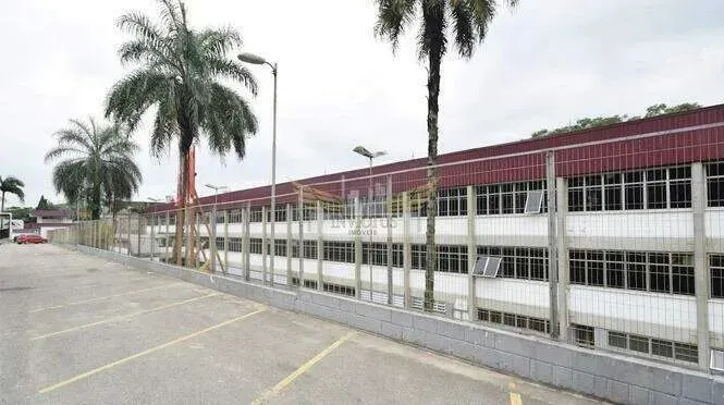 Prédio Comercial/Industrial em Ponto Estratégico para Alugar, 3.592m² - Piraporinha, Diade