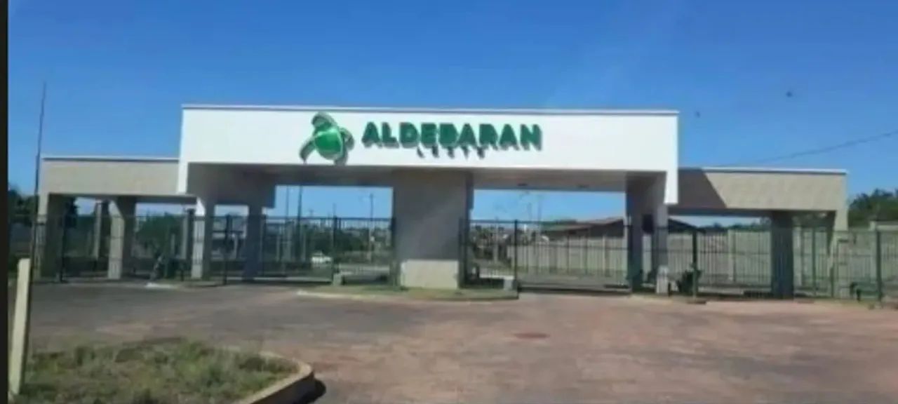 Terreno no Aldebaran Leste condomínio fechado com ampla área de lazer e um belíssimo lagos
