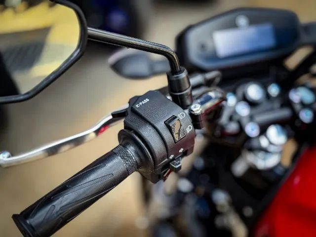 Yamaha Factor 150 UBS 2025 - Foto 3