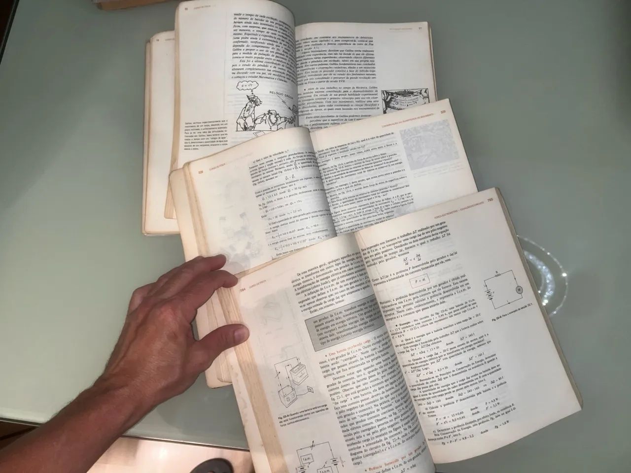 Curso de Física - Beatriz Alvarenga - Volumes 1, 2 e 3 - Foto 4