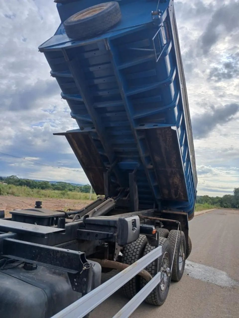 Caminhão caçamba 1620 Mercedes-Benz Eletrônico - Foto 6