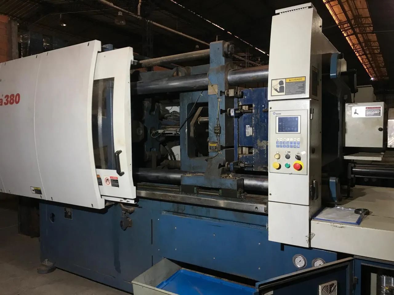 Máquina de Injeçãode plástico Romi prática 380 