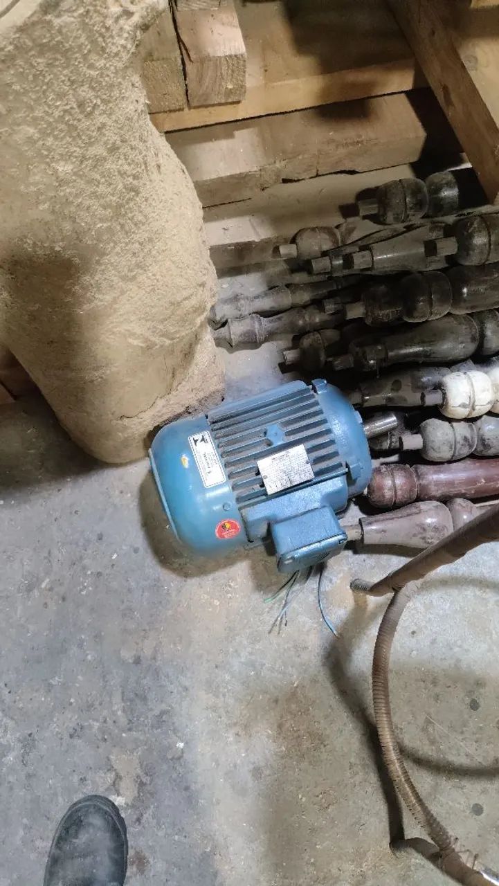 Motor Elétrico Trifásico quatro cavalos RPM 1710 - Foto 3