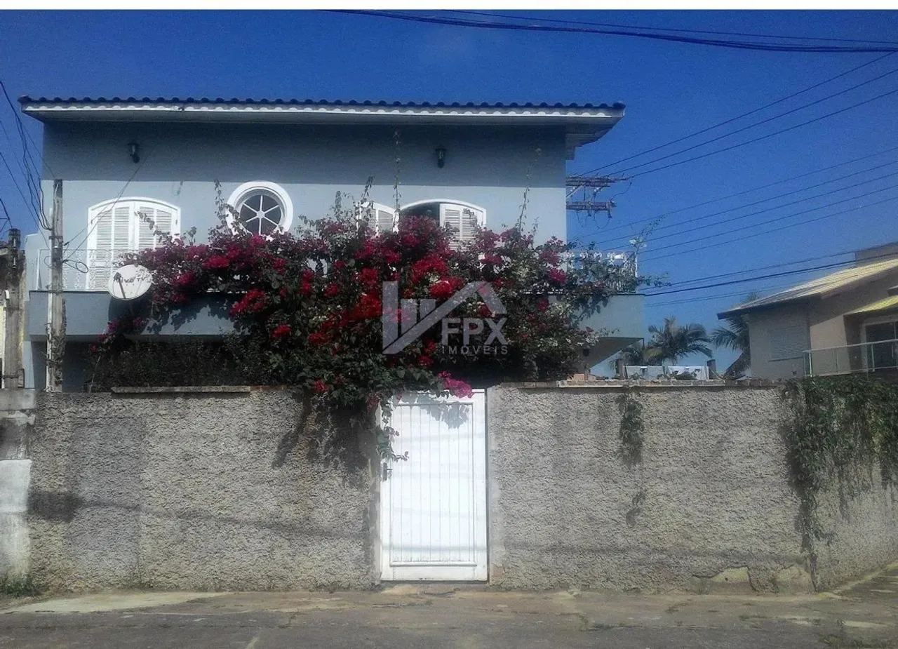 Sobrado para Venda em Itanhaém, Vila São Paulo, 4 dormitórios, 1 suíte, 3 banheiros, 2 vag