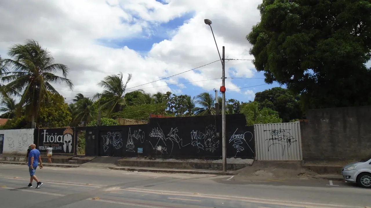JANGURUSSU - Av. Valparaíso, 174, Aproximadamente 2040M², com 26,89M de Frente e 76,00M de