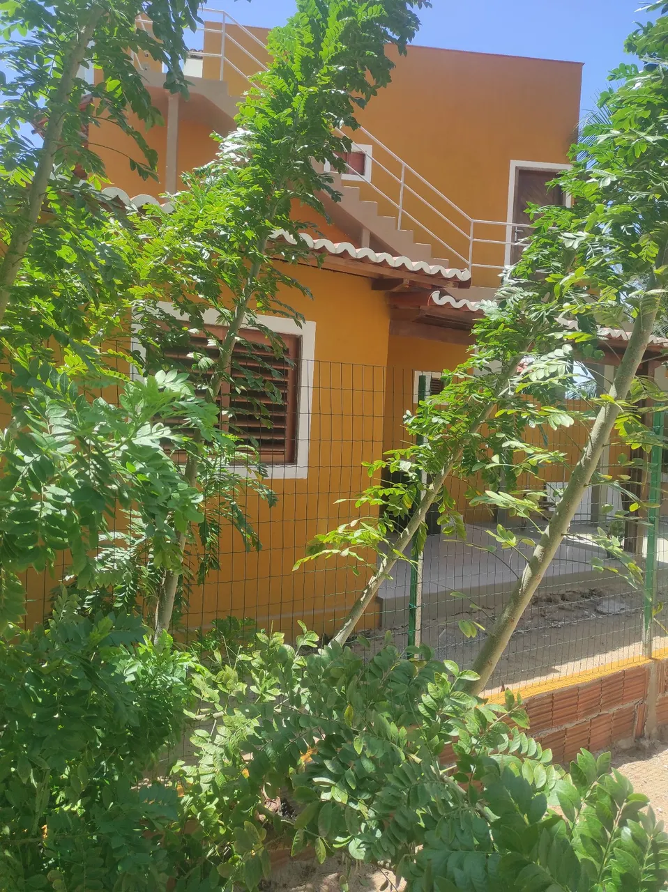pequena linda casa em pontanegra