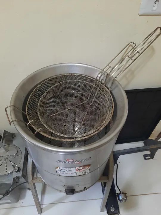 Fritadeira Eletrica A Oleo/Agua/Sal 24 Lt. - Foto 3