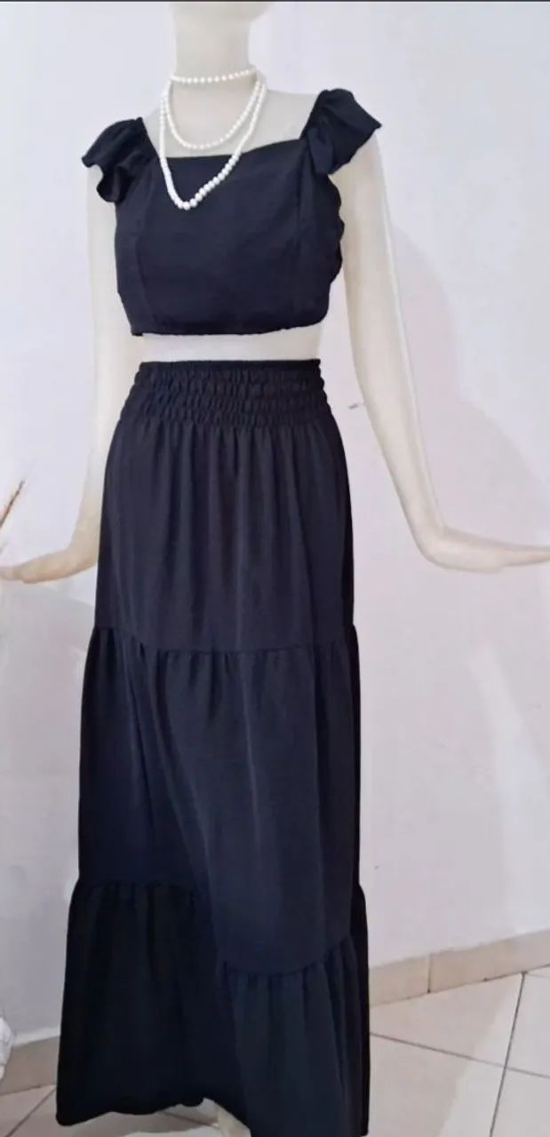 Conjunto Cropped e Saia Longa Preto Elegante - Foto 2