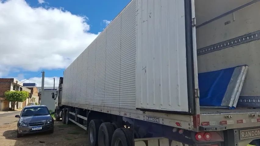 Vende-se carreta baú frigorífico Randon - 2019 - Foto 4