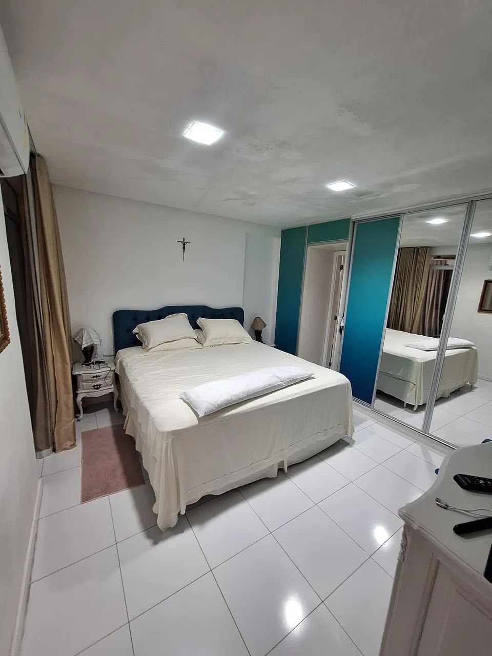 EXCLUSIVO APARTAMENTO DE ALTO PADRAO NA PONTA DO FAROL, FRENTE MAR, REFORMADO E PROJETAD,  - Foto 2