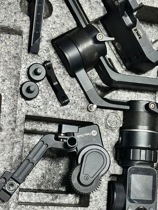 Gimbal Estabilizador Feiyutech AK4000 Suporta 4,5kg - Foto 3