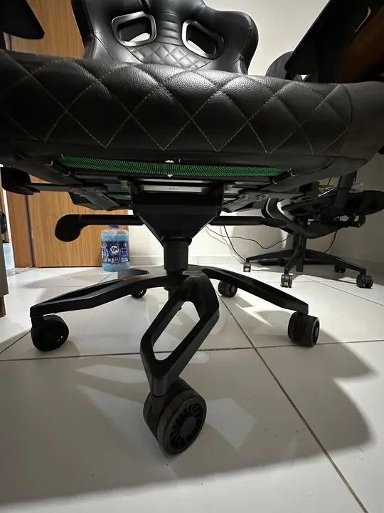 Cadeira Gamer Cougar Armor Titan Pro - Foto 3