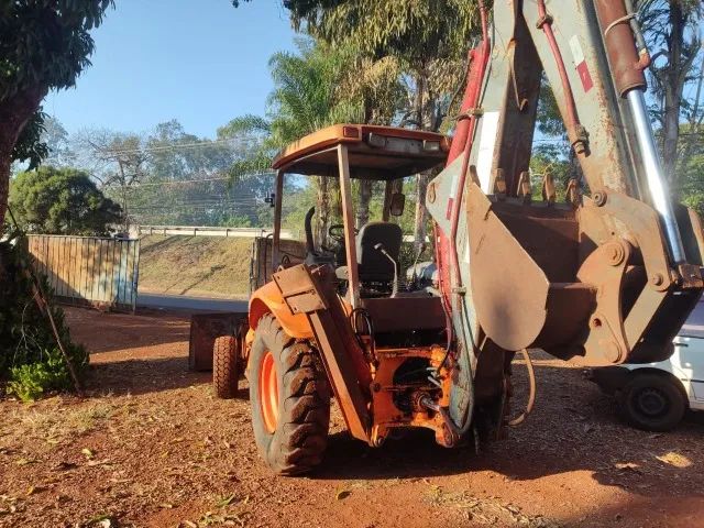 RETROESCAVADEIRA  - Foto 2
