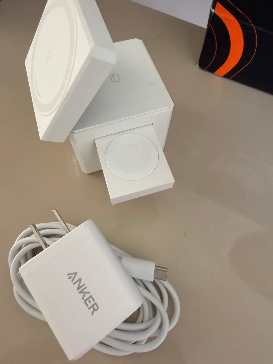Anker 3-in-1 Cube Magsafe Original - usado
