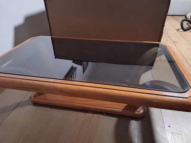 Mesa de Centro em Madeira e Vidro