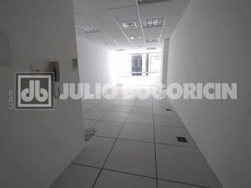 Excelente Sala Comercial para Venda no Centro