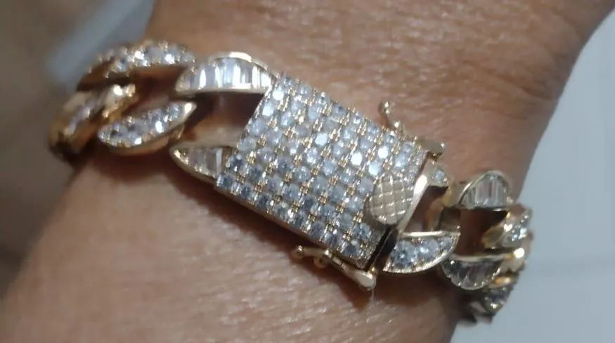 Linda pulseira de strass elegante  - Foto 2