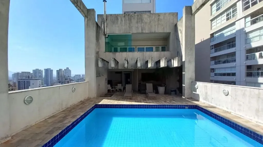 Comprar flat mobiliado em Santos Porteira fechada | Lazer completo | Excelente para morar