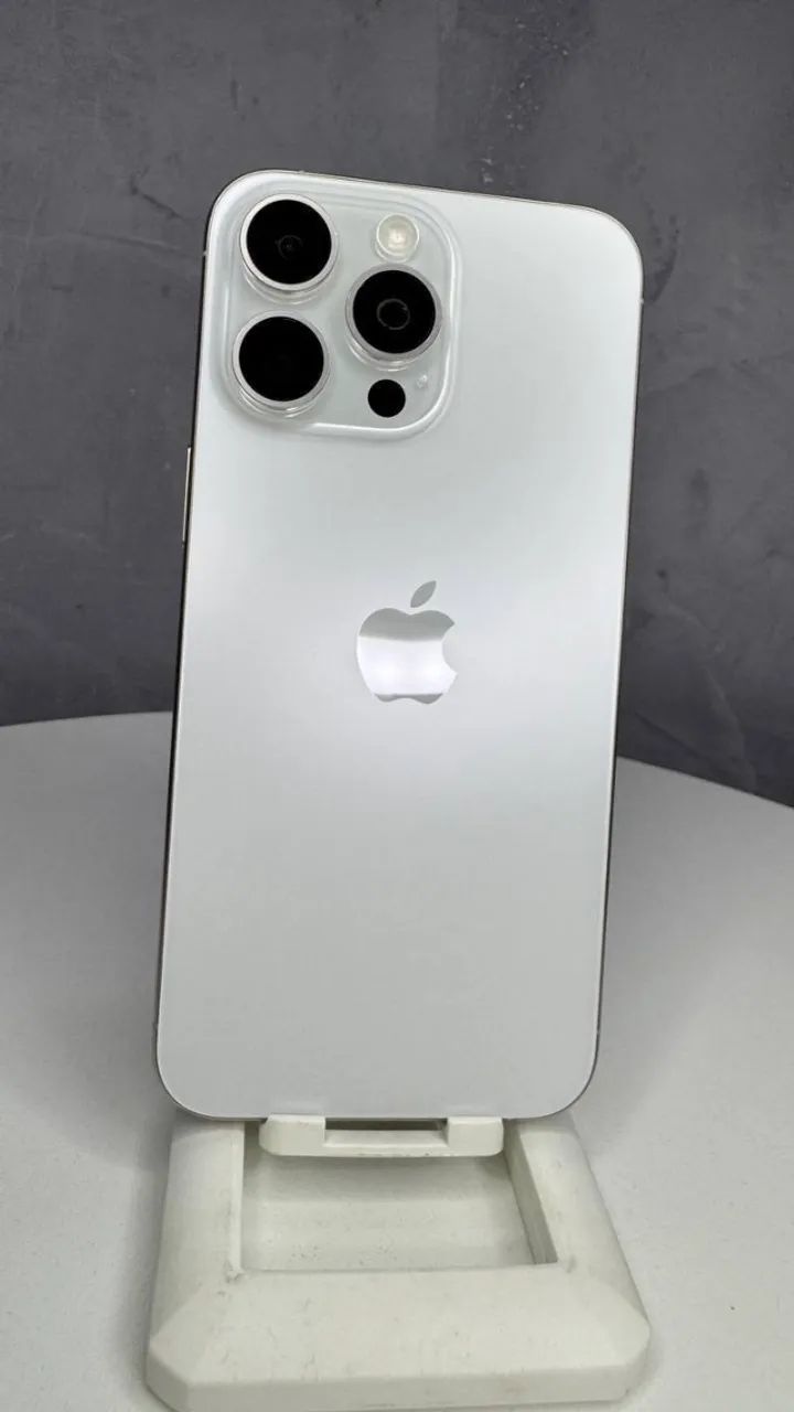 iPhone11（iPhone15pro風）256g シルバー iPhone 15 pro max 256g - Celulares e Smartphones - Paraviana, Boa