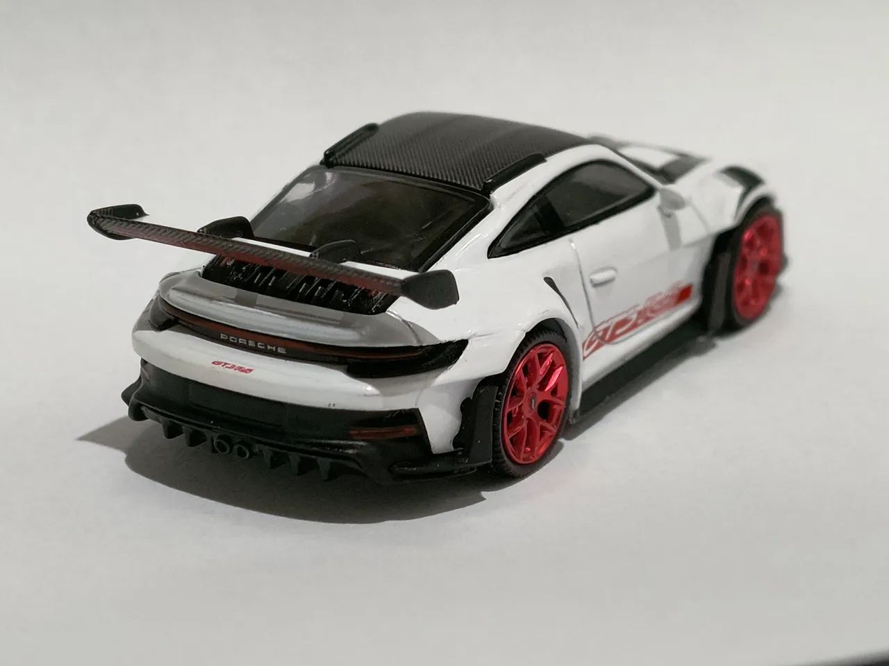 Miniatura Porsche 911 (992) GT3 RS Weissach Package Mini GT 1:64 - Foto 4