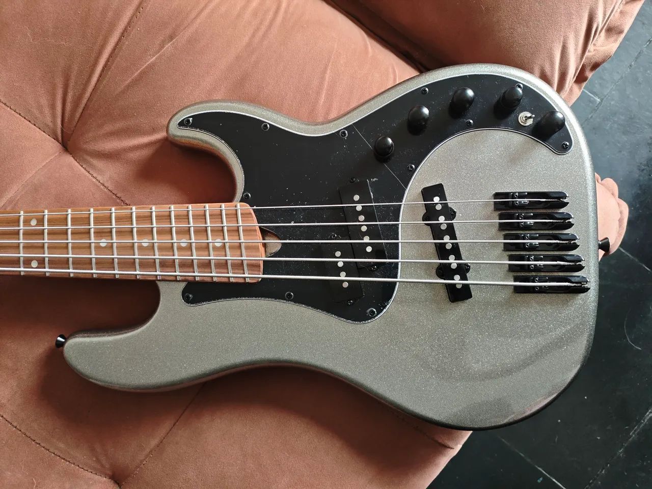 Baixo Tagima Predator Unique 5 - Foto 2