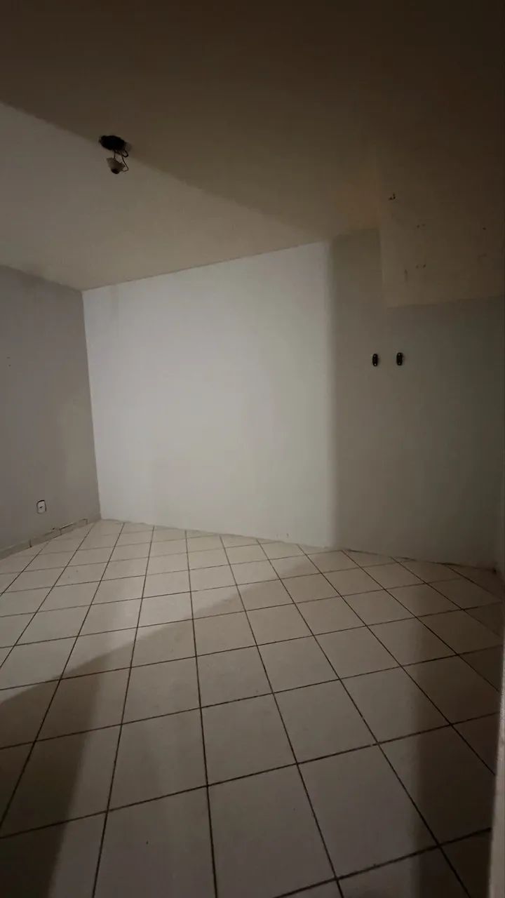 Alugasse kitnet 700,00  - Foto 4