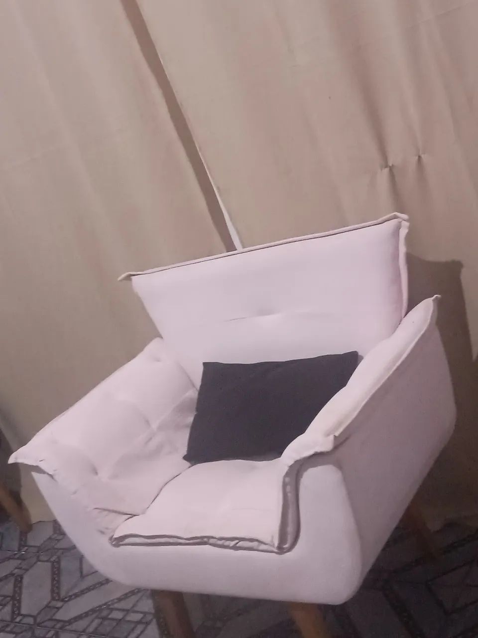 Vende-se uma poltrona  - Foto 2