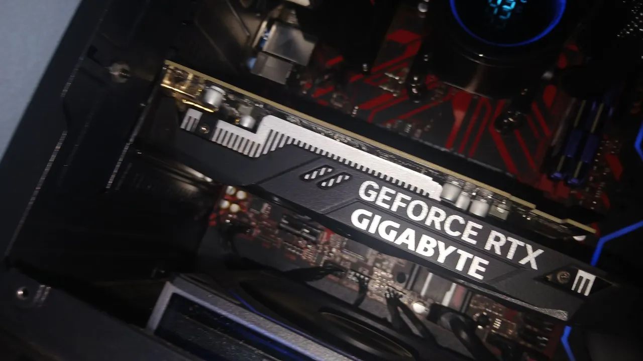 RTX 3050 6GB GIGABYTE  - Foto 2