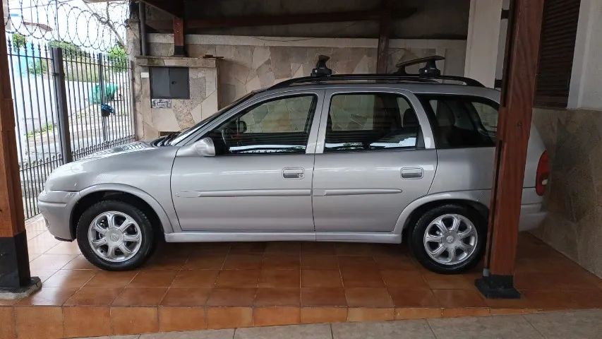 Chevrolet Corsa Wagon GLS 1.6 16V MPFI 4P 1999