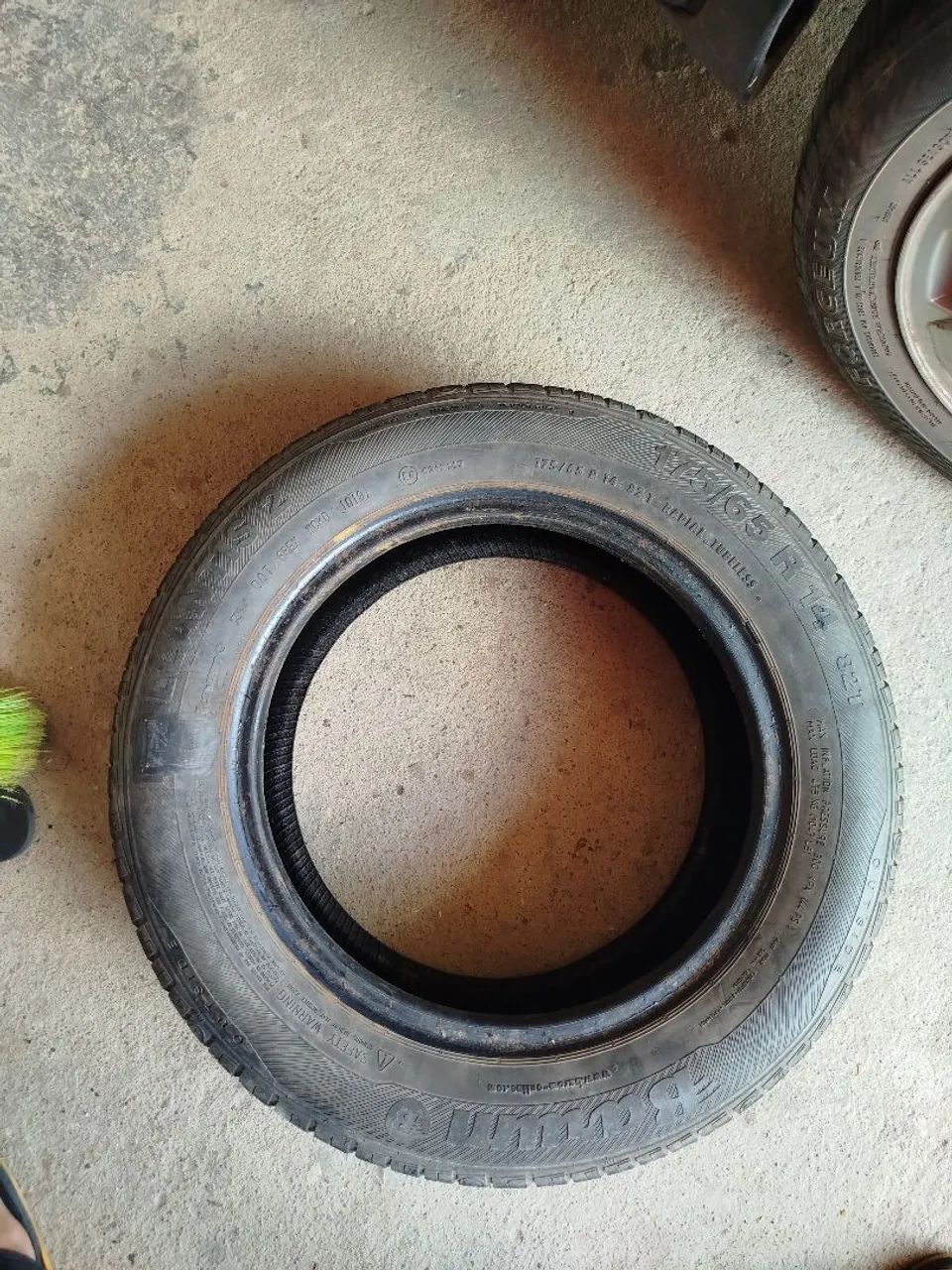 Pneu 14 para step 