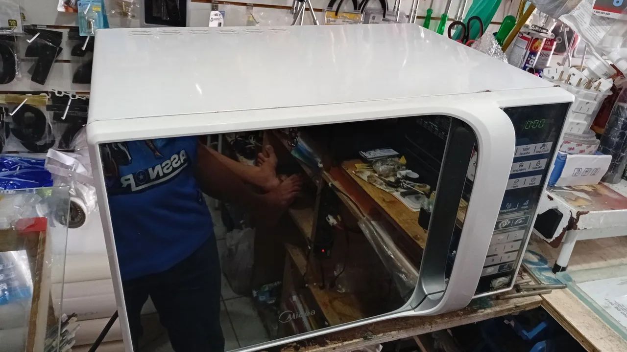 Microondas 30L Midea espelhado  - Foto 4