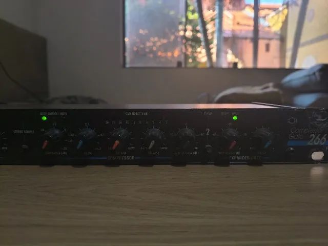 Compressor/Gate DBX 266 Project 1 - Foto 3