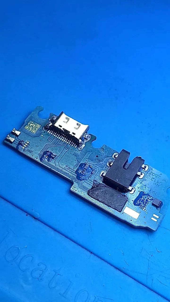 Celular parou de carregar? Nós resolvemos 