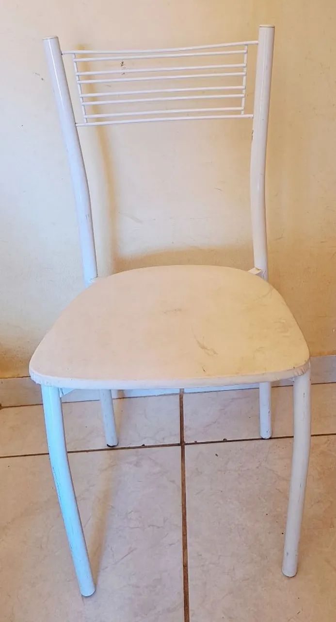 Mesa tampo vidro com 4 cadeiras - Foto 2