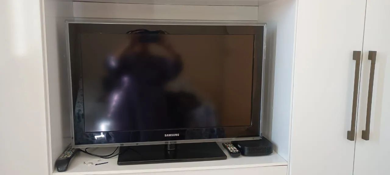 TV 32" Samsung (muito conservada) - Foto 2