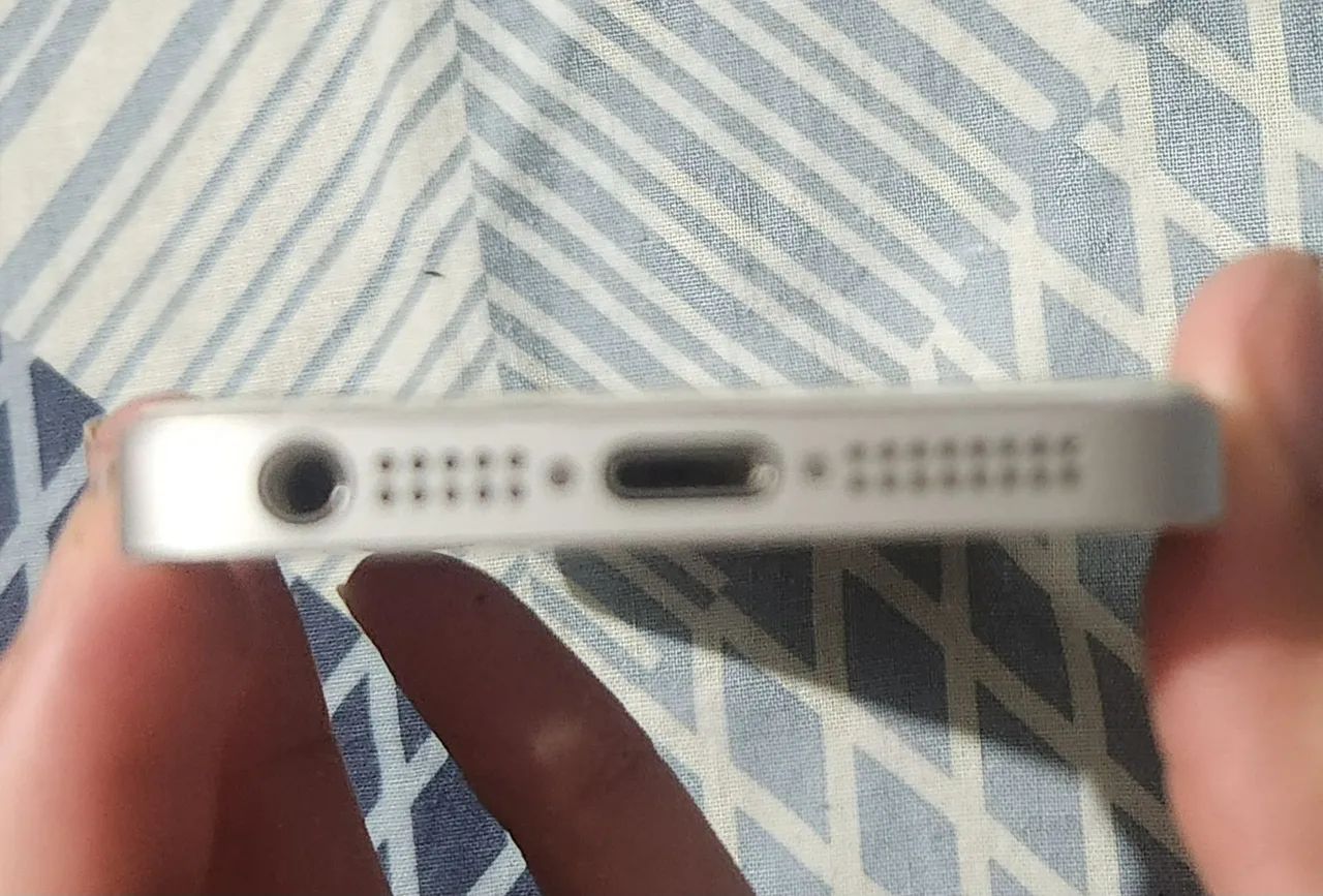 iPhone 5s 32GB - Branco/Prata (Estado de Novo)<br> - Foto 5