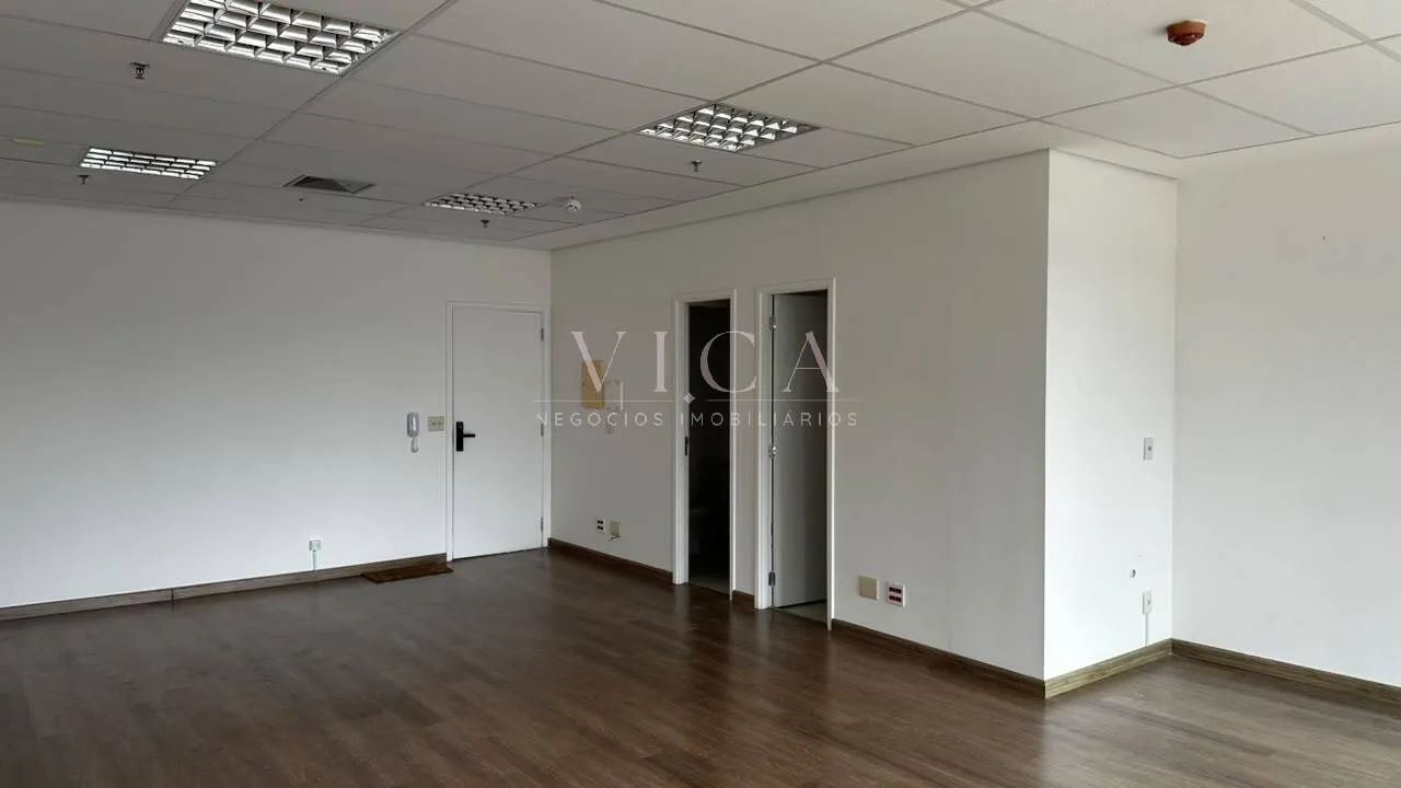 Alpha Square|Sala com 56m² para aluguel por R$ 3.600 - Alphaville/SP - Foto 5
