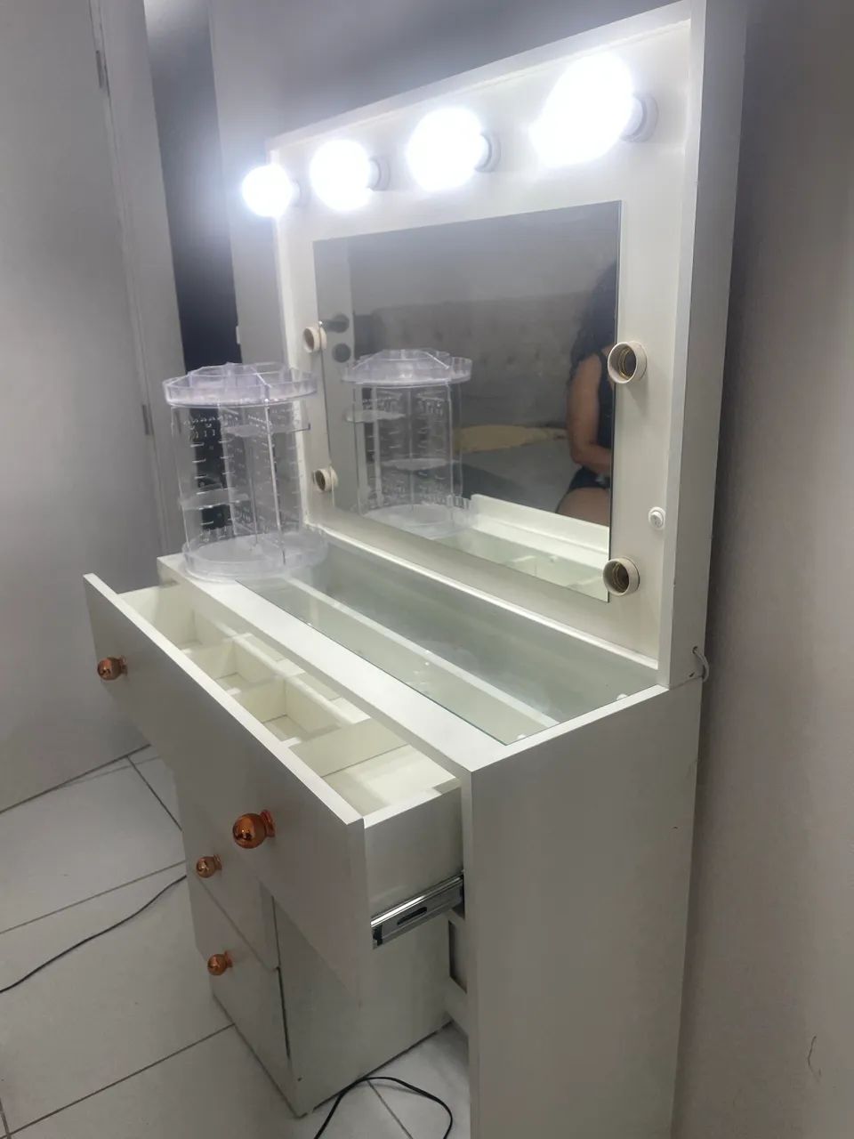 Dressing Table with Vanity Mirror487306043023708162