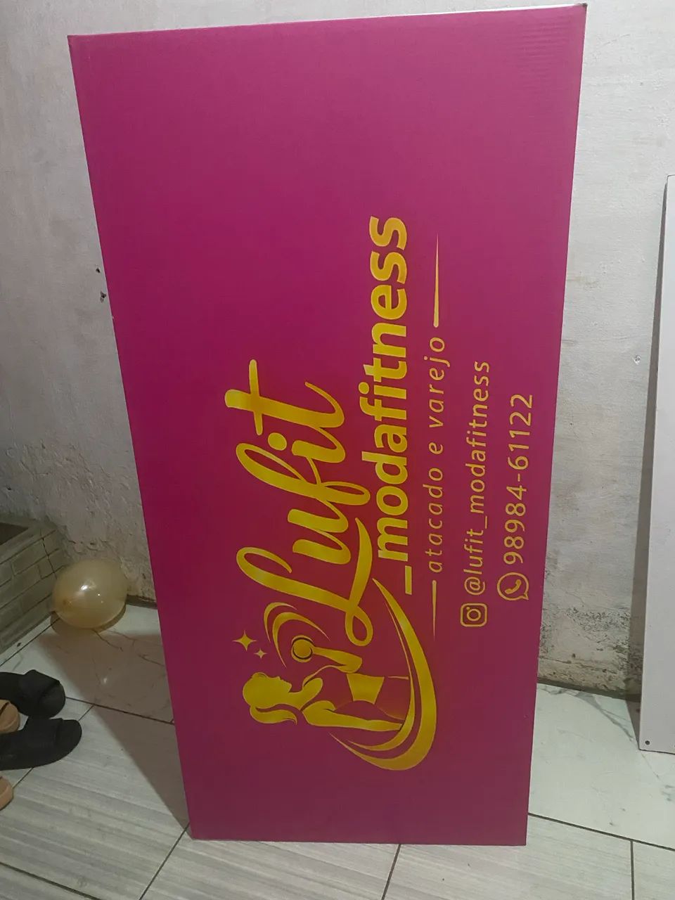 Estrutura de placa de loja 
