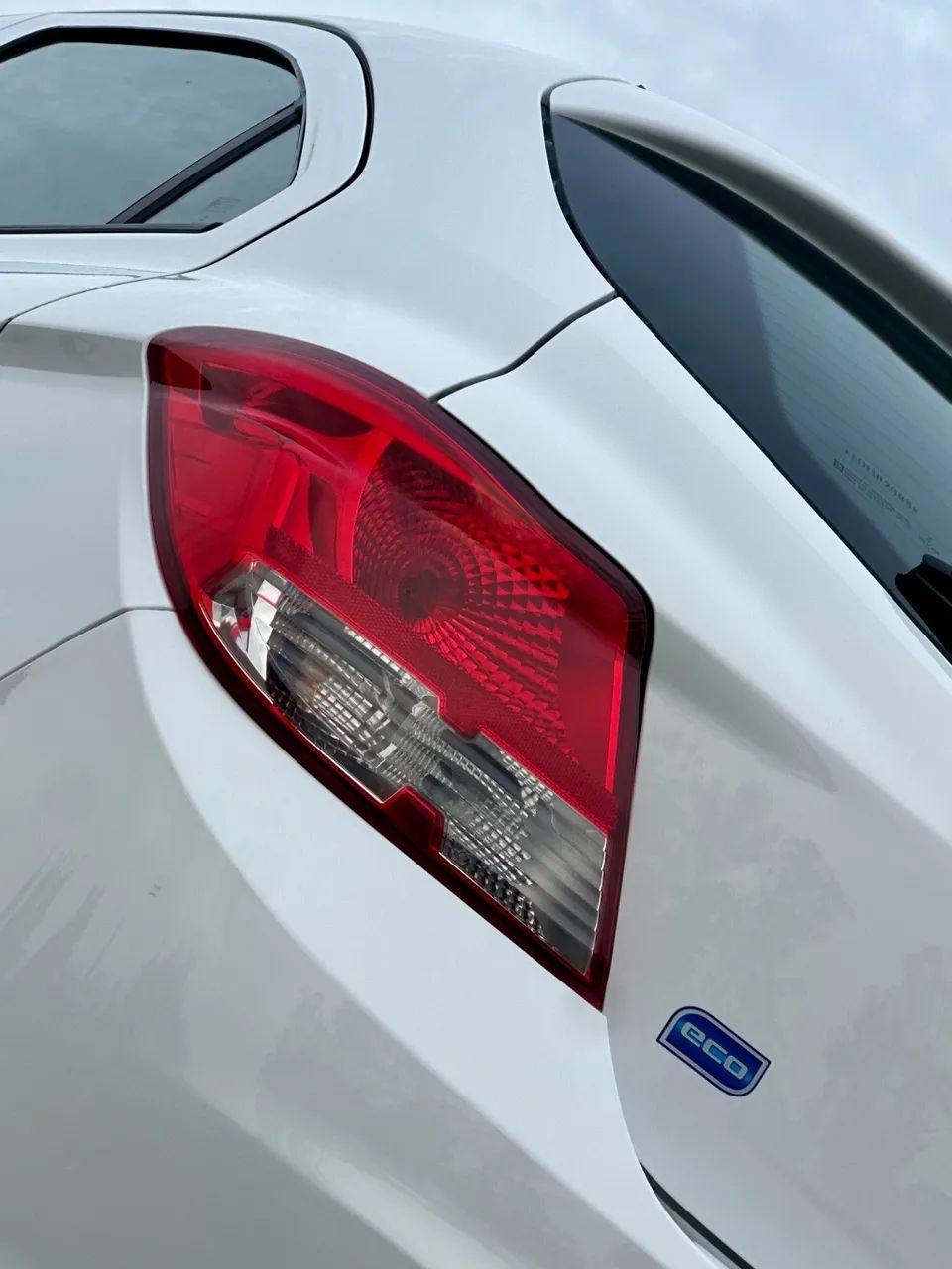 Chevrolet Onix JOY Hatch 1.0 8V Flex Mec. 4P 2017 - Foto 5